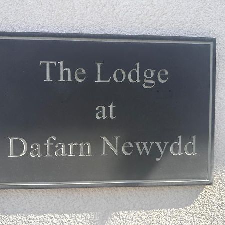 Dafarn Newydd Lodge Ллангевні Екстер'єр фото